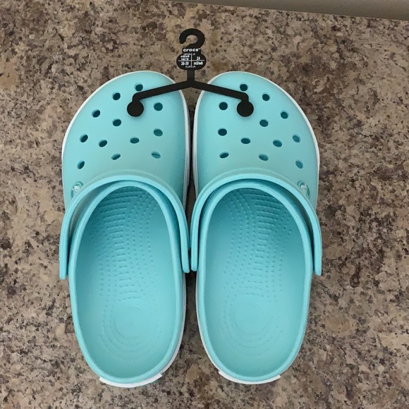 Cyan Unisex Crocs - Picture 2 of 9